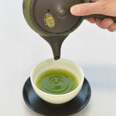 天皇杯を受賞した掛川中央茶業で製造した希少な手摘み掛川茶4袋セット【配送不可地域：離島・沖縄県】