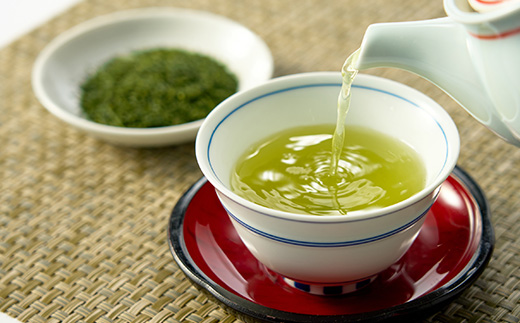 ダブル受賞!日本茶AWARD審査員奨励賞・仕上技術競技会最高金賞! 茶審査技術八段監修!深蒸し掛川茶【配送不可地域：離島・沖縄県】