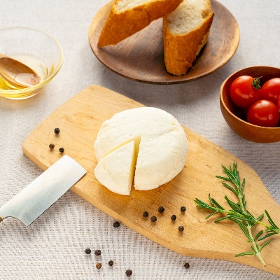 うしづまチーズ工場　ナチュラルチーズ3種セット【配送不可地域：離島・北海道・沖縄県・四国・九州】