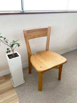 椅子 いす スツール チェア 無垢材 家具 おしゃれ 人気 おすすめ コンパクト 新生活 一人暮らし 国産 栗の木 栗材 ダイニングチェア 木製 藤枝家具 遊木舎 F07 Kチェア