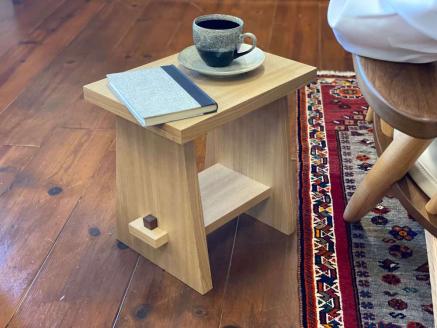 テーブル SUWARU 椅子にもなるテーブル タモ材 突板 日用品 木工品 おしゃれ インテリア イス いす 椅子 サイドテーブル ナイトテーブル スツール 藤枝家具 静岡県 藤枝市 PT0047-000049