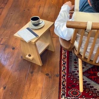 テーブル SUWARU 椅子にもなるテーブル タモ材 突板 日用品 木工品 おしゃれ インテリア イス いす 椅子 サイドテーブル ナイトテーブル スツール 藤枝家具 静岡県 藤枝市 PT0047-000049