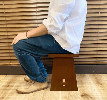 テーブル SUWARU 椅子にもなるテーブル ウォールナット材 突板 日用品 木工品 おしゃれ インテリア イス いす 椅子 サイドテーブル ナイトテーブル スツール 藤枝家具 静岡県 藤枝市 PT0047-000048