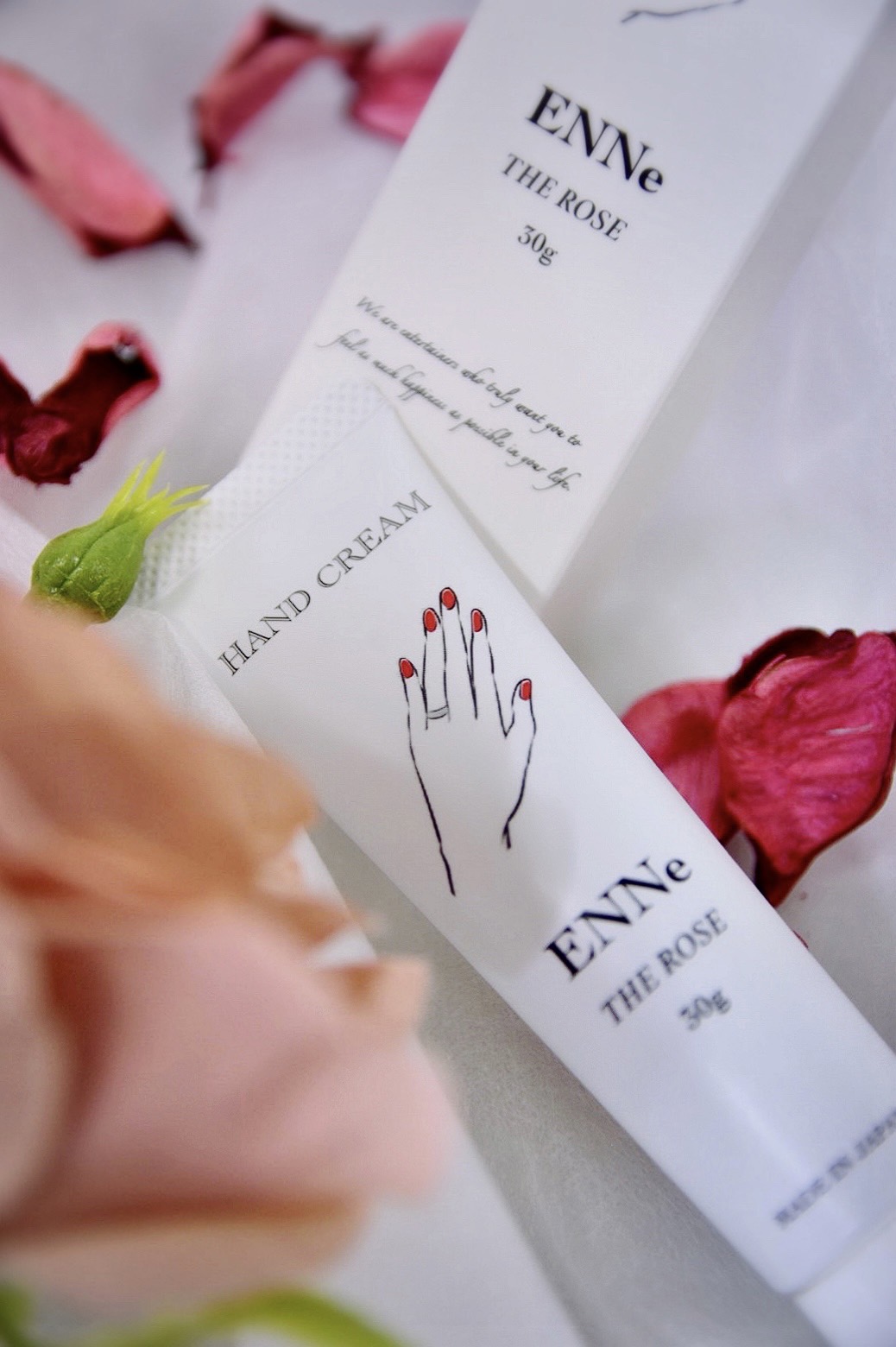 【THE ROSEの香り】ENNe ハンドクリーム 1本 美容 ハンドケア サロン 保湿 しっとり ベタつかない 乾燥 国産 ギフト プレゼント 贈答用 静岡県 藤枝市