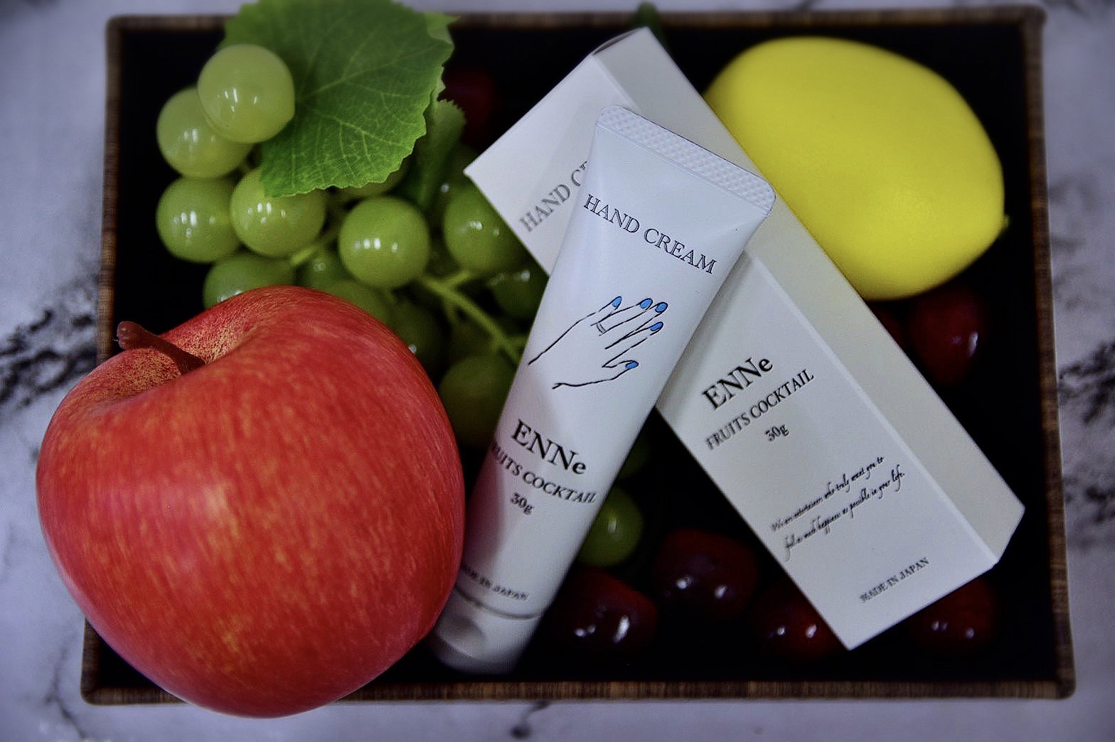 ハンドクリーム ENNe 4本セット WHITE FRAGRANCE ホワイトフレグランス THE ROSE ローズ LEMON BOUQUET レモンブーケ FRUITS COCKTAIL フルーツカクテル の香り 美容 ハンドケア サロン 保湿 しっとり ベタつかない 乾燥 国産 ギフト プレゼント 贈答用 静岡県 藤枝市