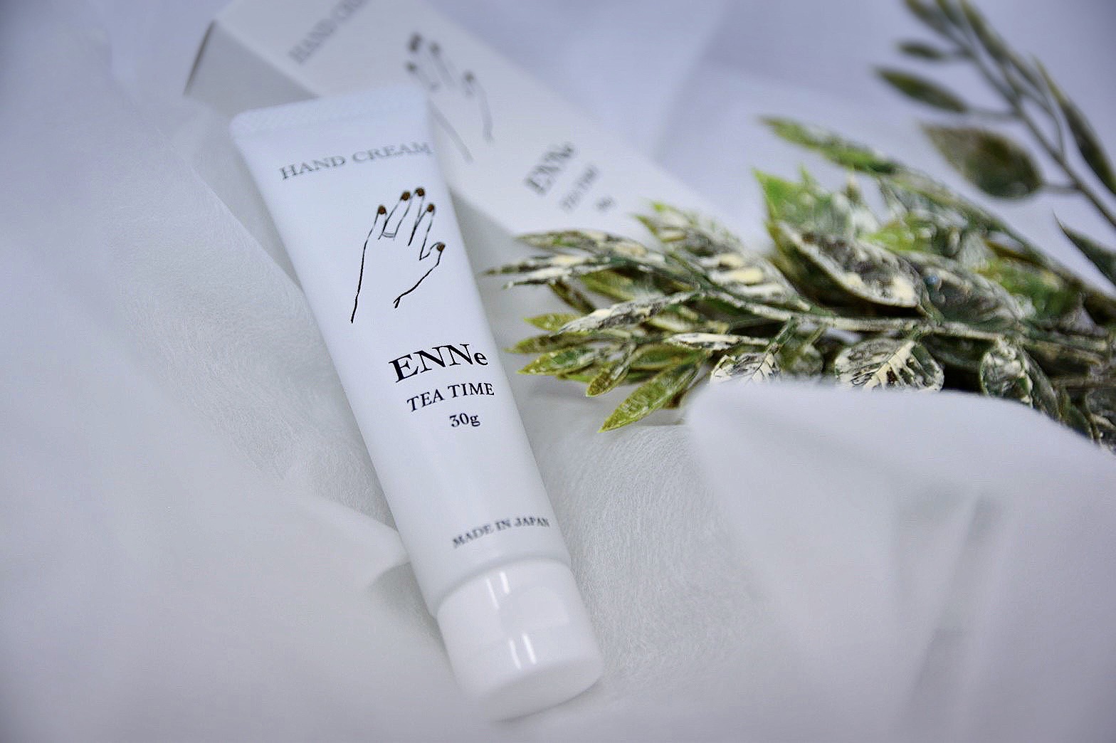 ハンドクリーム ENNe 4本セット WHITE FRAGRANCE ホワイトフレグランス THE ROSE ローズ LEMON BOUQUET レモンブーケ TEA TIME ティータイムの香り 美容 ハンドケア サロン 保湿 しっとり ベタつかない 乾燥 国産 ギフト プレゼント 贈答用 静岡県 藤枝市