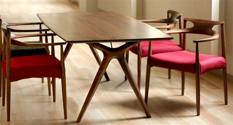 起立木工 RADIUSダイニングチェア ブラックウォールナット/布張り肘付椅子