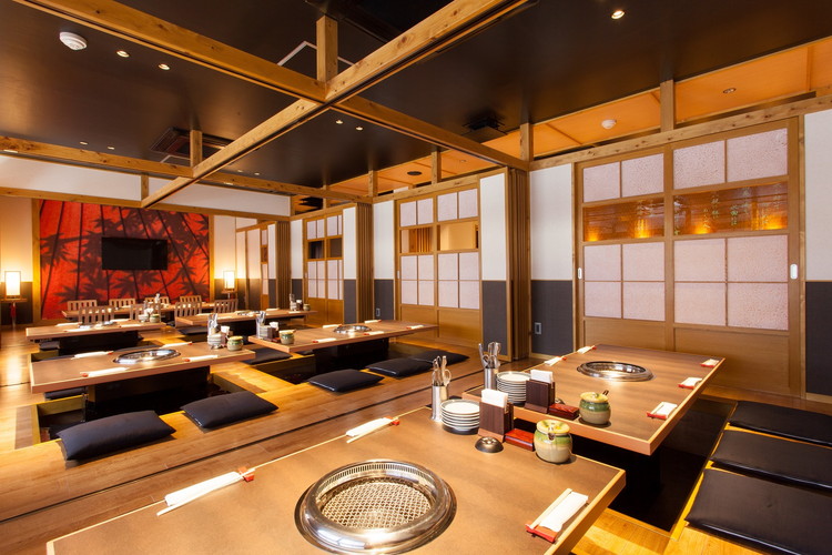 御殿場肉処くうら御食事券3,000円分【焼肉 牛肉 国産 静岡そだち 御殿場こしひかり 希少 チケット 体験 グルメ】