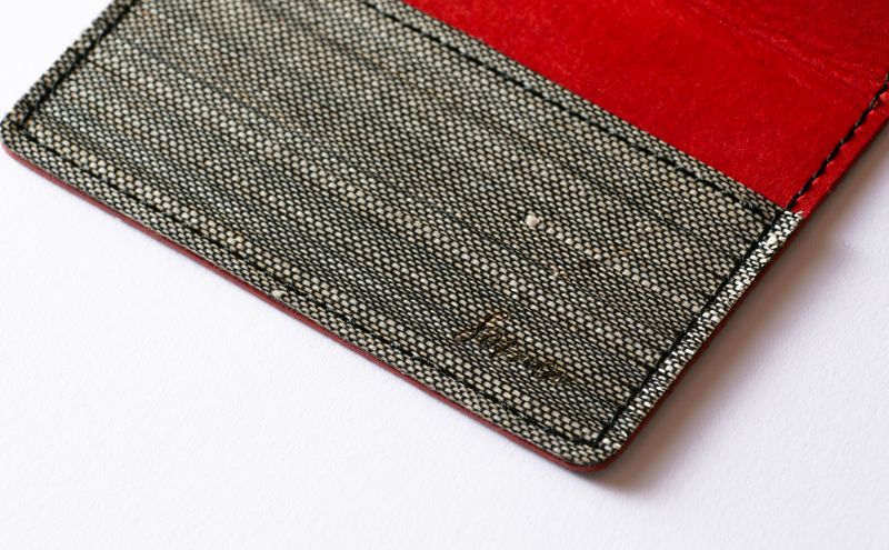 自然素材を使った名刺入れ(茶色・緑)