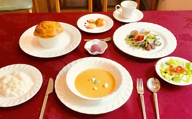 ヴィラ・ハミングバード【宿泊補助券 10,000円分】　ペンション 団体 スポーツ 学生 富士 富士山 裾野 裾野市 静岡 宿泊 宿泊券 旅館 旅行 観光 自然 国内旅行