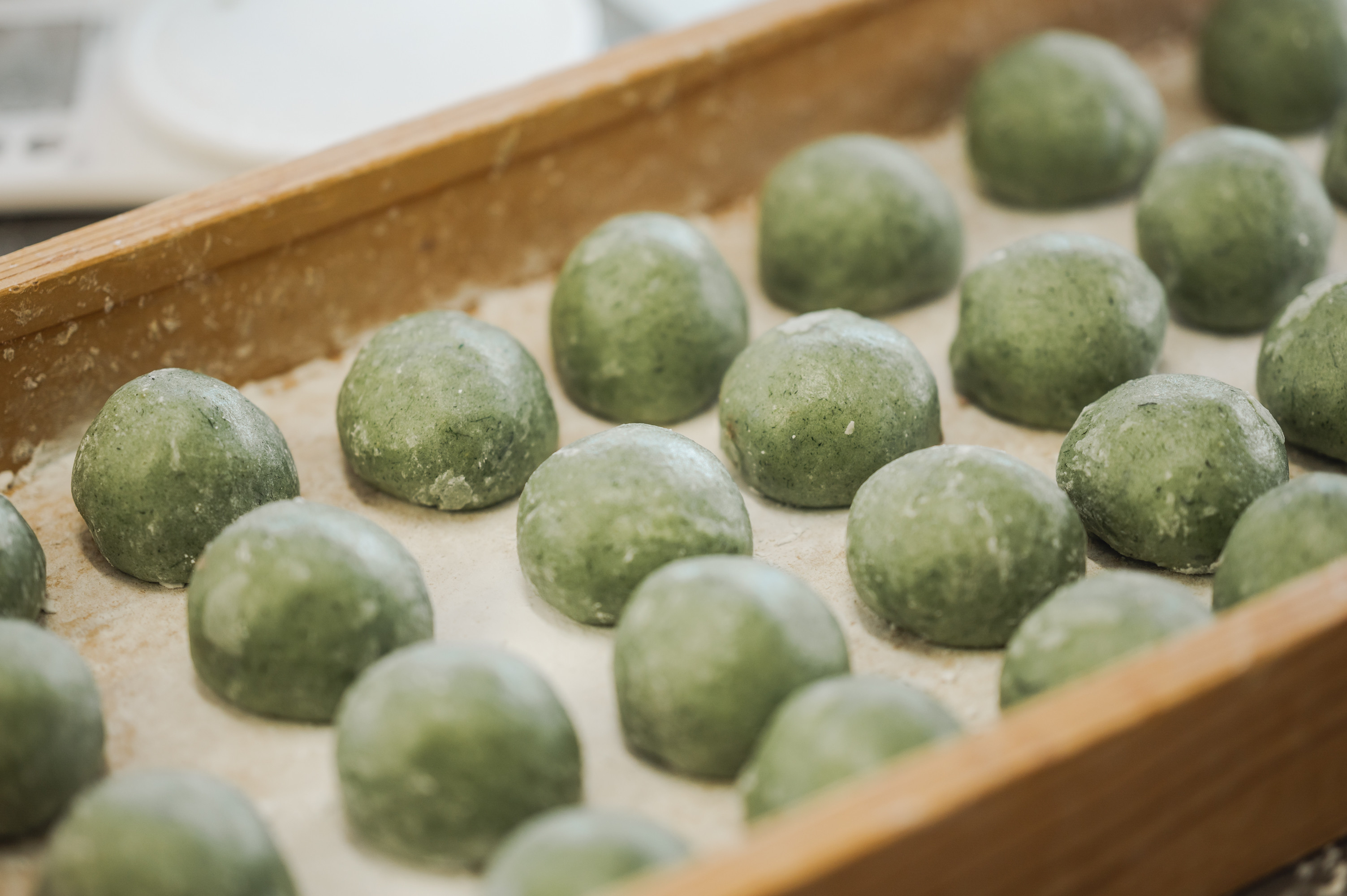 【明徳観光】草（よもぎ）餅　010-020