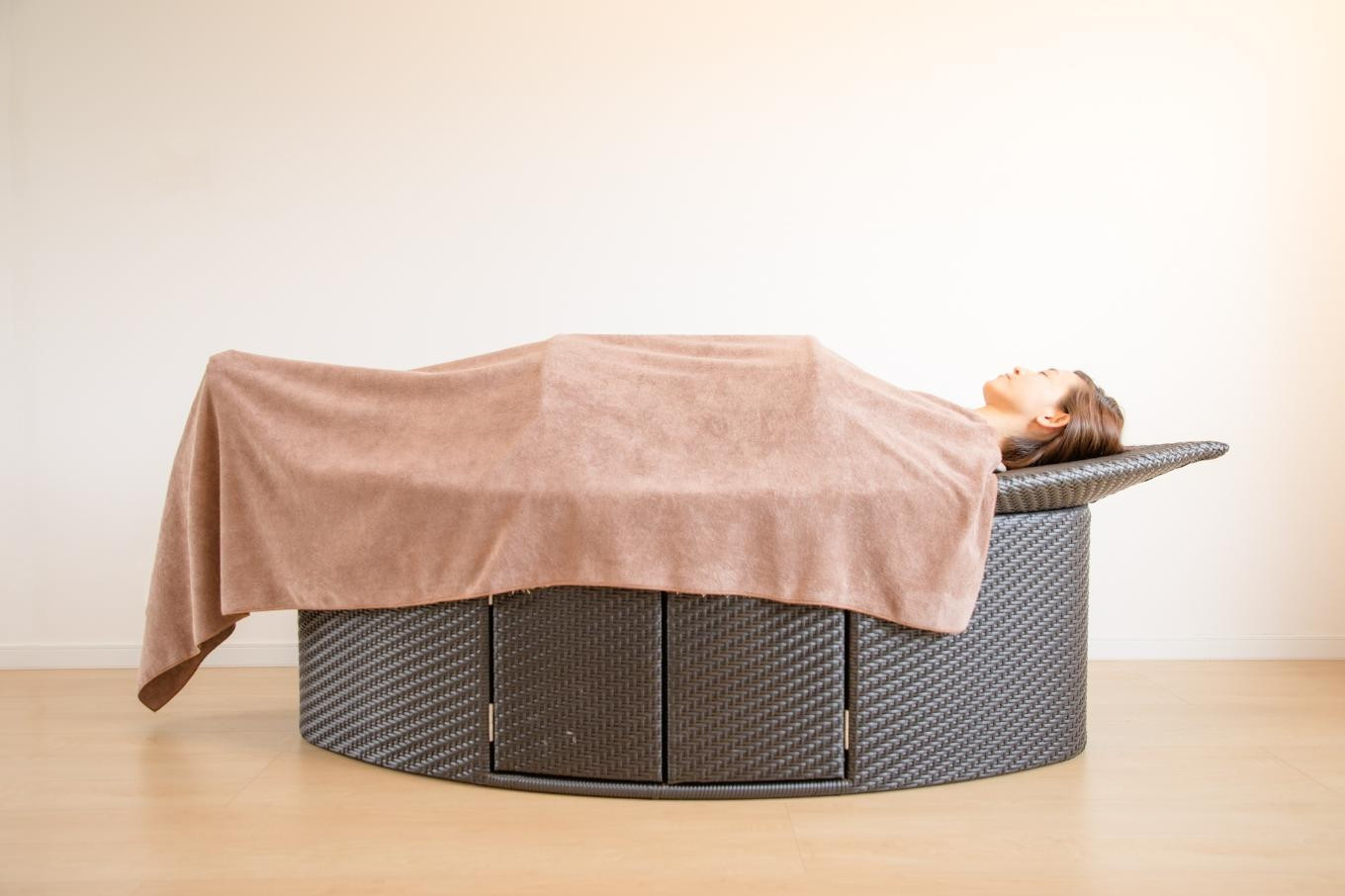 【自然療法サロンミモザ】白びわの葉を使用したハマム浴＋ボディエステ60分コース(白びわオイル付き）059-001