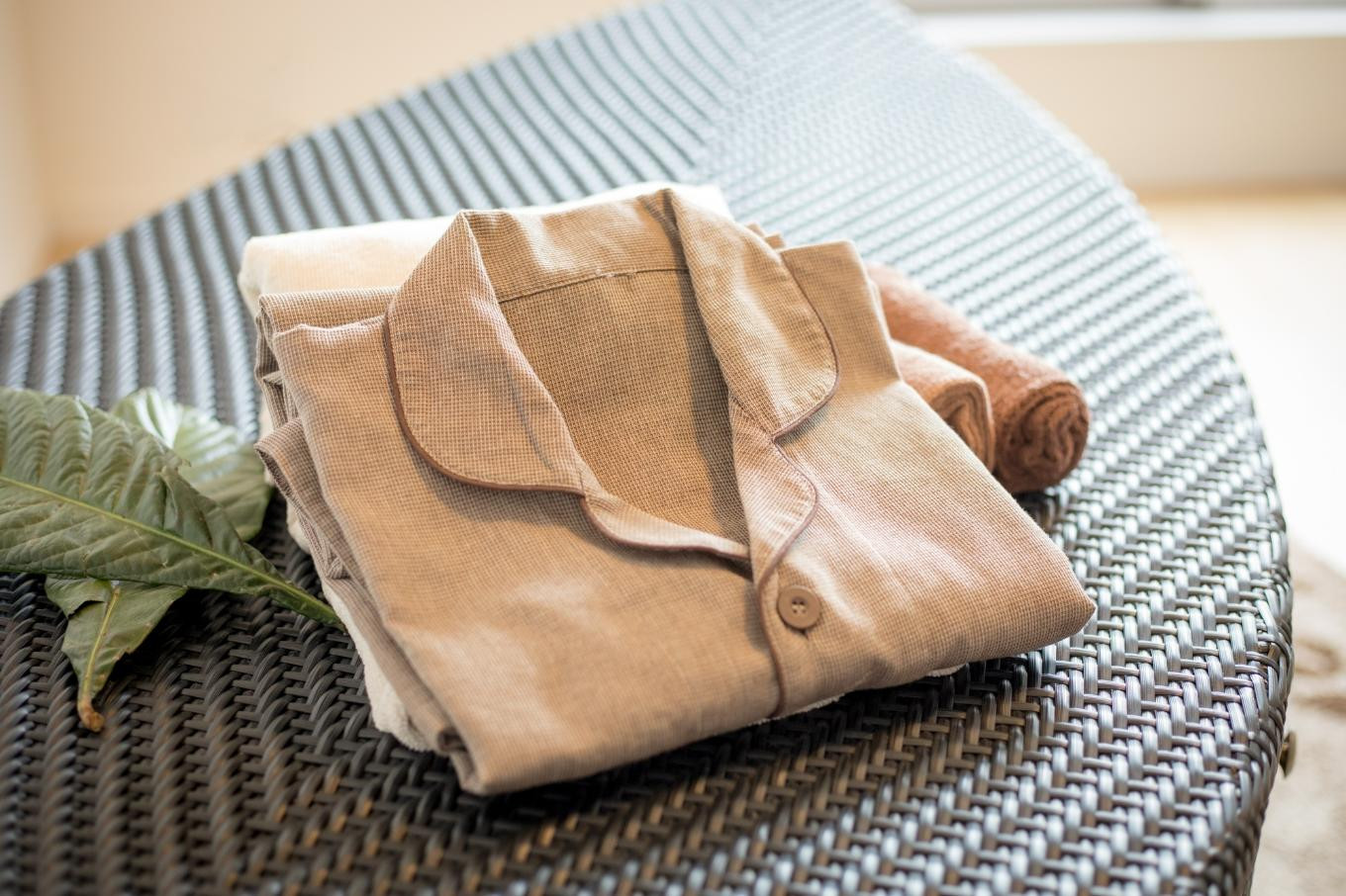 【自然療法サロンミモザ】白びわの葉を使用したハマム浴＋ボディエステ60分コース(白びわオイル付き）059-001