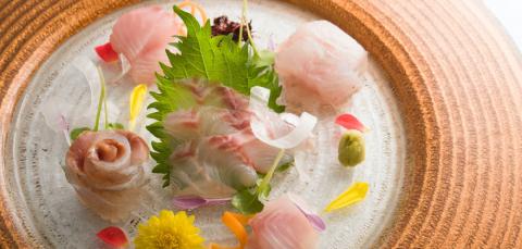 【beauty＆spa resort izu頬杖の刻】宿泊補助券（18,000円分）　060-002