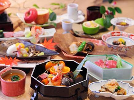 【宙ＳＯＲＡ渡月荘金龍】宿泊券（4名様まで） ( 1泊 2食付 ） 70-001