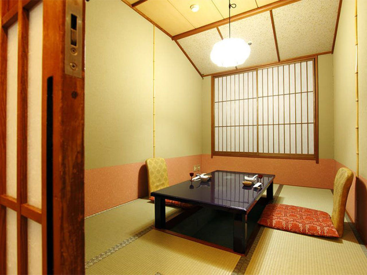 E-16　【土肥ふじやホテル】平日宿泊券（2名様）