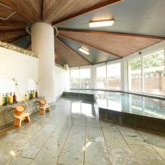 修善寺絆+　本格会席に舌鼓　夕食時飲み放題付　本館和洋室ご宿泊プラン　１頭２名様ご宿泊券　40-008