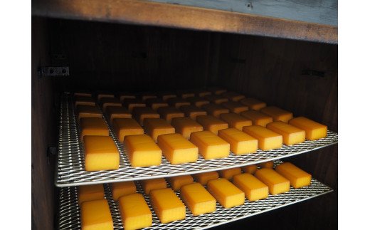 燻製屋のスモークチーズ1-009