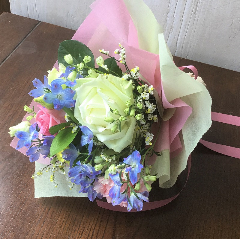 あきつフルール メモリアル 御供花束・アレンジメント【伊豆 花 ギフト フラワー アレンジメント 供え花】 011-002