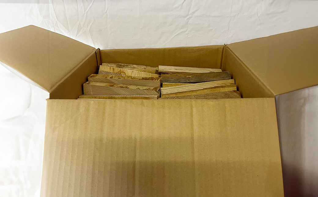 広葉樹の切れてる薪 各20cm 合計約17kg