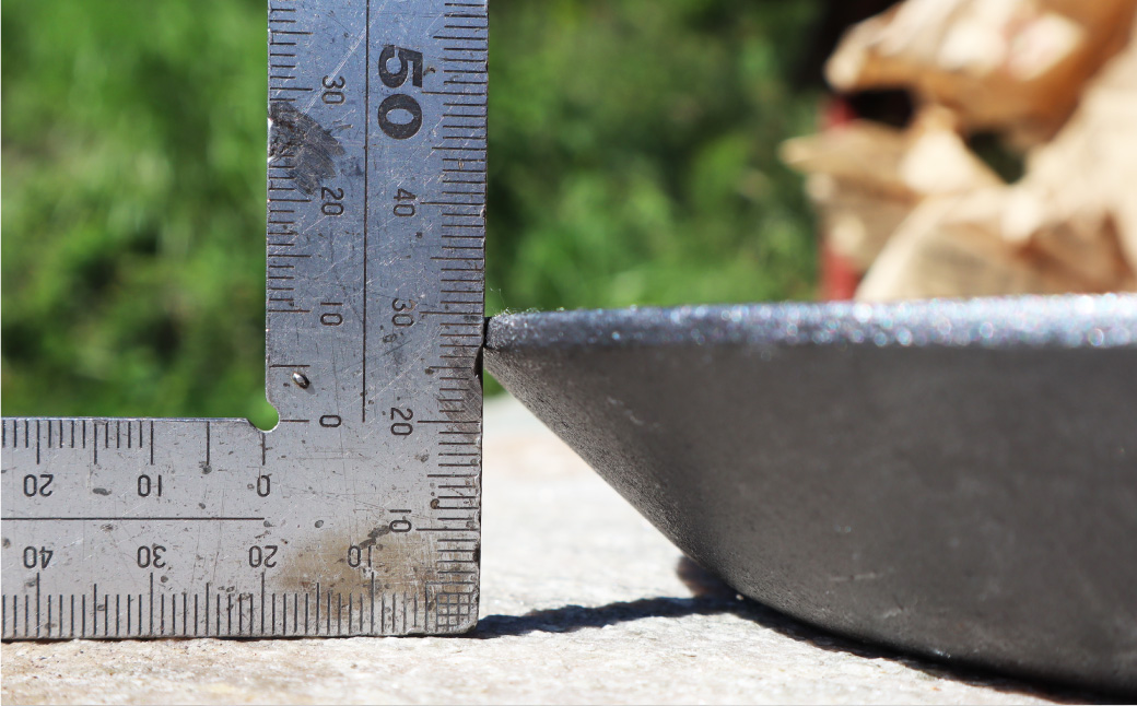 鍛造 フライパン （ ハンドル ・ ケース付き ）＆ 鉄人のスパイス 70g スパイス 調味料 調理器具 アウトドア キャンプ 鉄 焚き火 直火