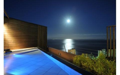 熱川プリンスホテル　最上階　プレミアム　Qoomo客室　1泊2食　ペア　宿泊券　平日限定　G009／静岡県　東伊豆町