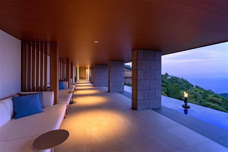 スモールプレミアリゾート　伊豆ホテルリゾート＆スパ　（1泊2食　宿泊券　スパトリートメント付）　J009／静岡県　東伊豆町