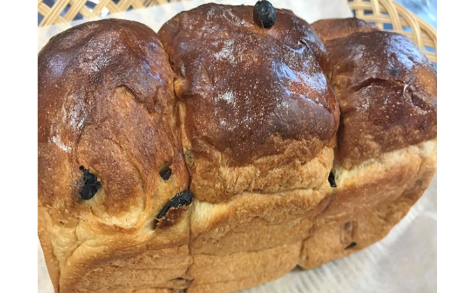 笑えるほど美味しい期間限定食パンとぶどうパンセット