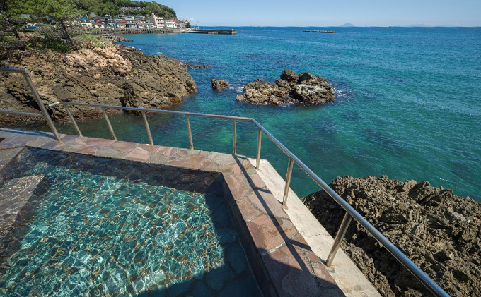 伊勢海老1匹と海鮮バーベキュー・露天風呂入浴セット1名券