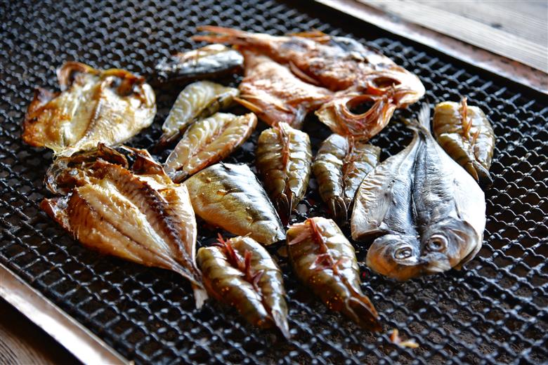 【定期便】旭洋丸水産 手作り干物 定期便（4回便）　　【 干物 ひもの 干物詰め合わせ お歳暮 静岡県産 伊豆 魚介類 アジ 金目鯛 海老 サバみりん 無添加 冷凍 美味しい 人気 ランキング オススメ 】