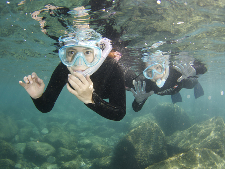 子供も大人も一緒に楽しめるスノーケリング♪☆写真無料プレゼント☆（黄金崎公園ビーチ） シュノーケリング マリンスポーツ アクティビティ 海 体験