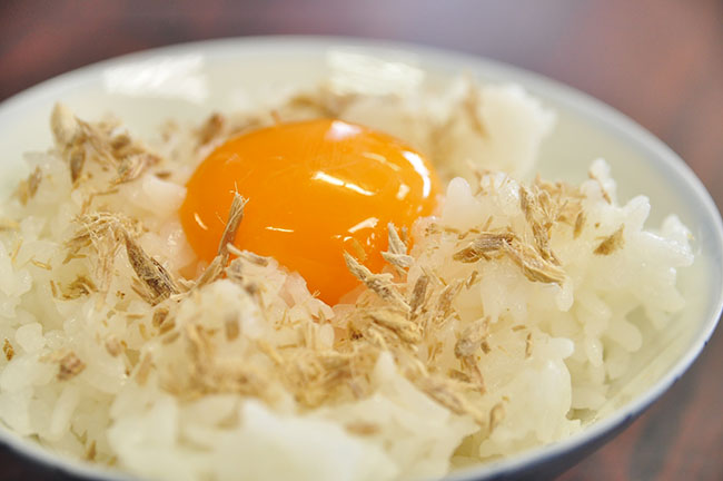 ｶﾈｻの「潮かつお燻焼き３袋セット」 鰹 かつお カツオ 燻焼き 焼き身  お茶漬 調味料 伝統 西伊豆