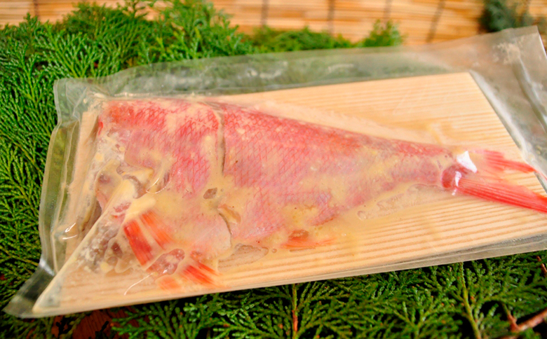 藤文の「伊豆金目鯛豪快まんぷくセット」 金目鯛 きんめ 煮付け 煮つけ 味噌 みそ 干物 ひもの 冷凍 伊豆 ギフト 御歳暮 御中元