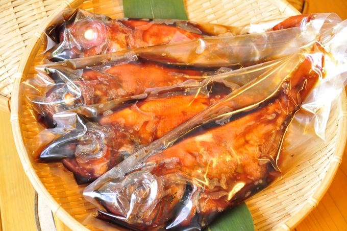 海産屋の「金目鯛ファミリーセット」 金目鯛 煮付け 姿煮 惣菜 煮魚 湯煎 家族 ギフト 御中元 御歳暮 伊豆 静岡