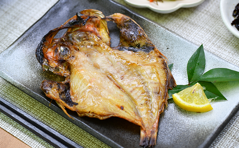 大島水産の「訳あり干物詰合せ18枚以上」 わけあり 冷凍 ひもの 規格外 不揃い 詰め合わせ 詰合せ 伊豆 ギフト 御歳暮 御中元