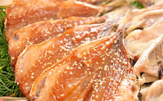 藤文の「豪快たっぷりセット」 金目鯛 あじ えぼ鯛 さば 秋刀魚 いか 干物 ひもの しゃぶしゃぶ みりん干し 冷凍 伊豆 ギフト 御歳暮 御中元