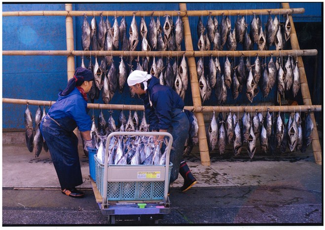 ｶﾈｻの「潮かつお燻焼き３袋セット」 鰹 かつお カツオ 燻焼き 焼き身  お茶漬 調味料 伝統 西伊豆