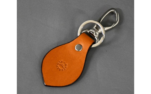 1B27　ALMATOREROレザーキーホルダー　シルバー