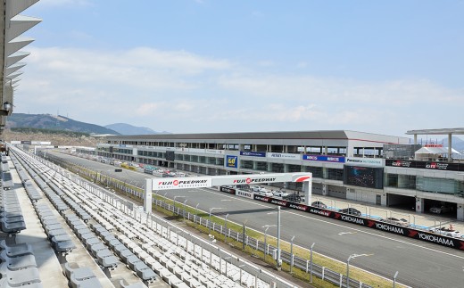 G39【2026年4月11日（土）開催】「富士山花火 vs スピードウェイ2026」 グランドスタンド席 大人1名