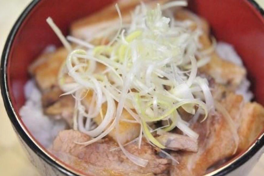 【三代目！肉工房 松本秋義】まっ白煮豚400g×3 [吉田ハム工場 静岡県 吉田町 22424669] 煮豚 松本秋義 冷凍 食品 豚肉 豚バラ肉 チャーシュー ブロック 焼き豚 肉 角煮 豚角煮 保存料 おつまみ おかず つまみ