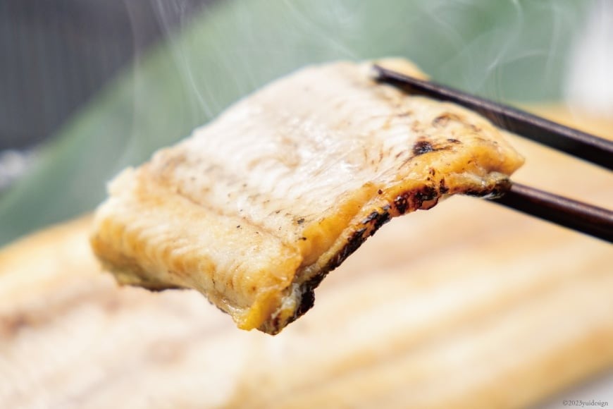 うなぎ 国産 定期便 白焼 150g以上 2尾 3回 総計6尾 タレ 山椒 付き [大井川うなぎ 静岡県 吉田町 22424565] 鰻 ウナギ unagi 白焼き 鰻白焼き 真空パック 冷凍 静岡県産