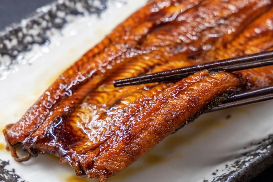 うなぎ 国産 静岡 定期便 蒲焼 長焼 約140g 4尾 3回 総計12尾 [静岡鰻販売 静岡県 吉田町 22424579] 静岡県産 鰻 ウナギ ungai 蒲焼き うなぎ蒲焼き 鰻蒲焼 タレ たれ 山椒 真空パック 冷凍