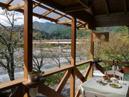 【1日1組限定】ロッジ風農家民宿「ともしび」ペア宿泊券（朝夕２食付）