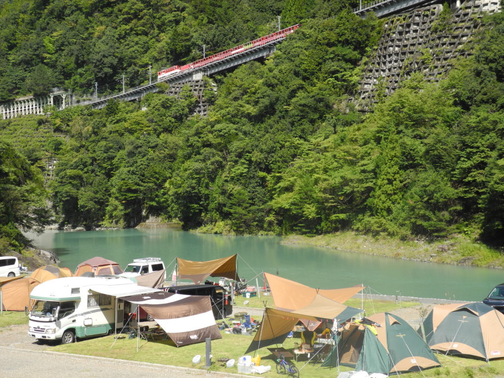 川根本町「アプトいちしろキャンプ場」利用券（先行予約権付）