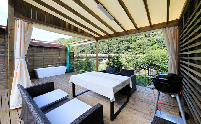 リバウッドリゾート宿泊券C　大人4名様 1泊2食付き宿泊券