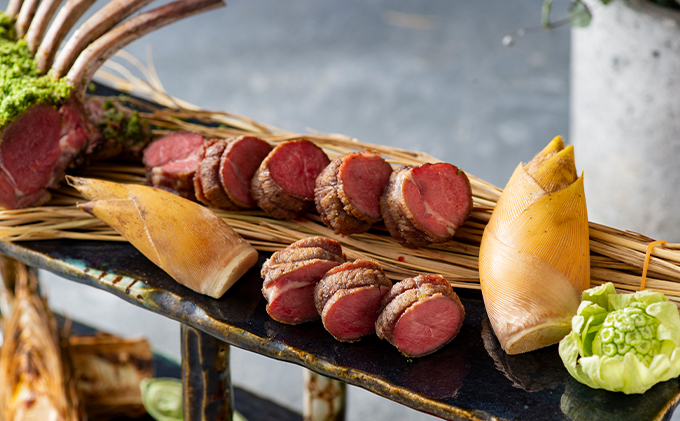 【森町オリジナル返礼品】葛城 北の丸　最高級ペア宿泊券（1泊2食　饗コース）
