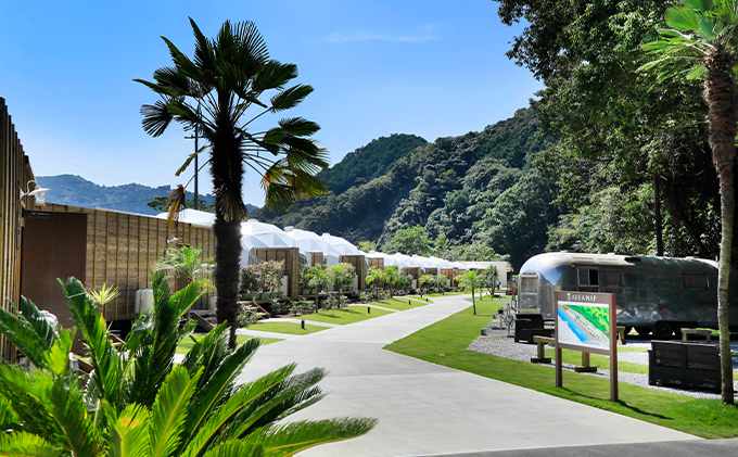 リバウッドリゾート宿泊券C　大人4名様 1泊2食付き宿泊券