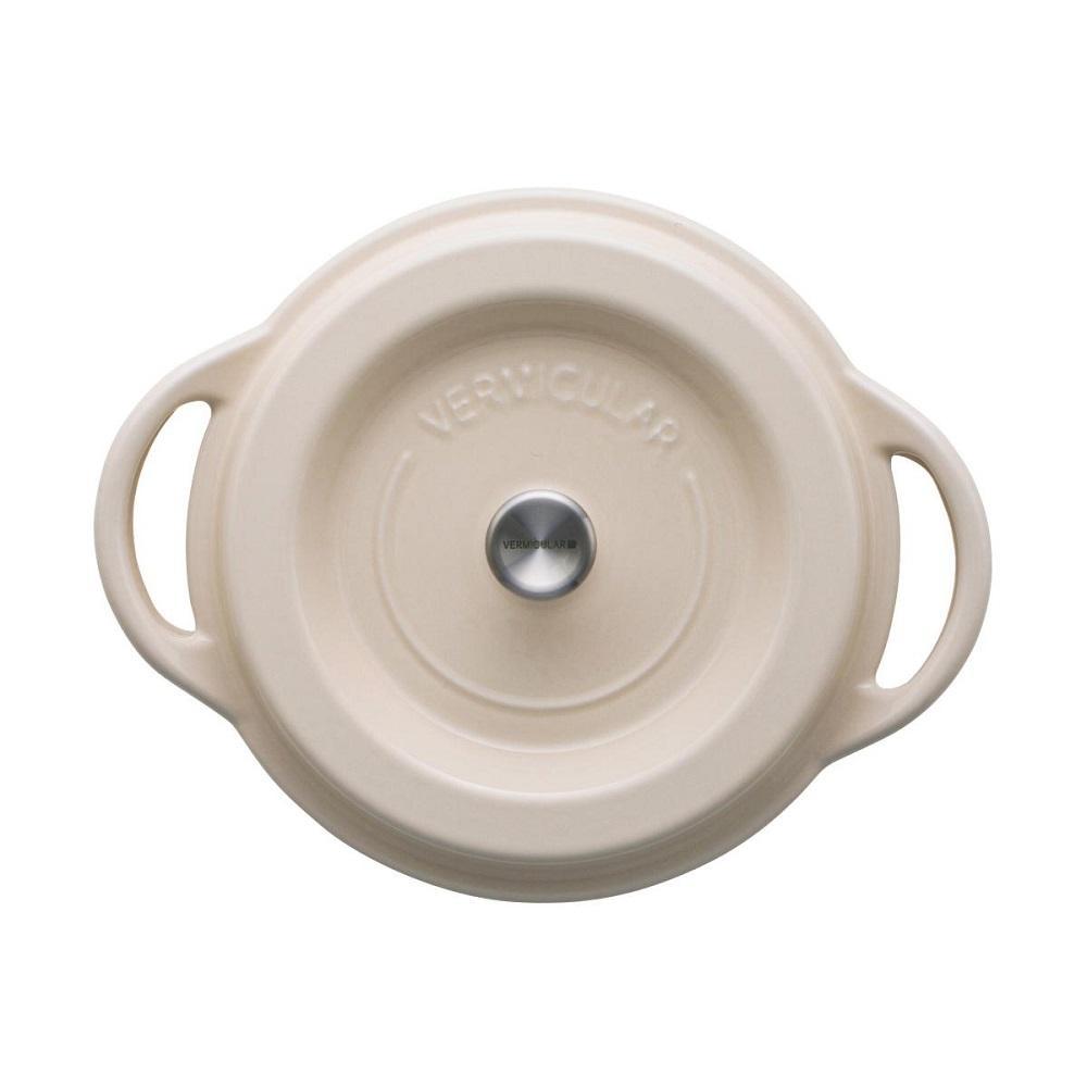 バーミキュラ オーブンポットラウンド18cm（ナチュラルベージュ） | 鍋 なべ 調理器具 VERMICULAR エナメル加工 キッチン用品 高級感 おしゃれ 人気 おすすめ 無水調理 焼き料理 グリル料理 朝食 卵料理 パン料理 ヘルシー 長持ち ギフト プレゼント 送料無料