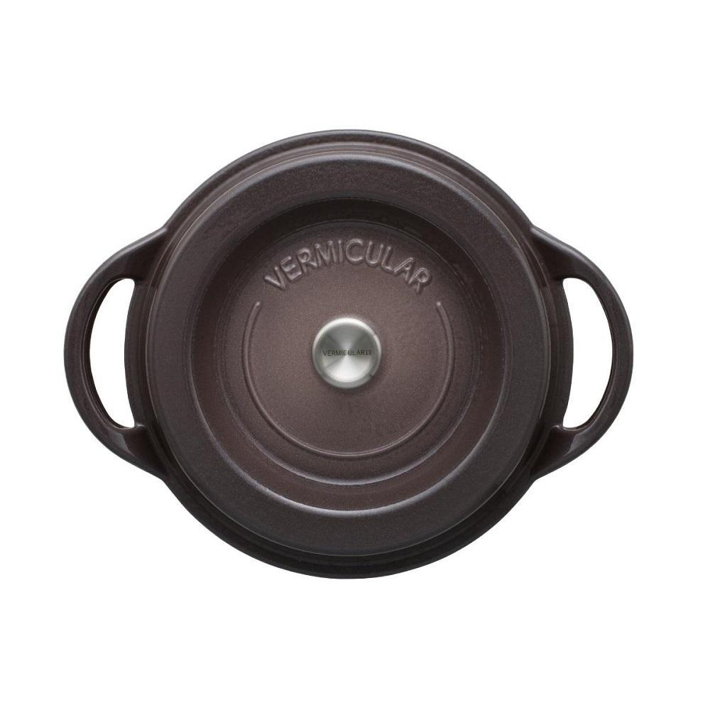バーミキュラ オーブンポットラウンド22cm（パールブラウン） | 鍋 なべ 調理器具 VERMICULAR エナメル加工 キッチン用品 高級感 おしゃれ 人気 おすすめ 無水調理 焼き料理 グリル料理 朝食 卵料理 パン料理 ヘルシー 長持ち ギフト プレゼント 送料無料