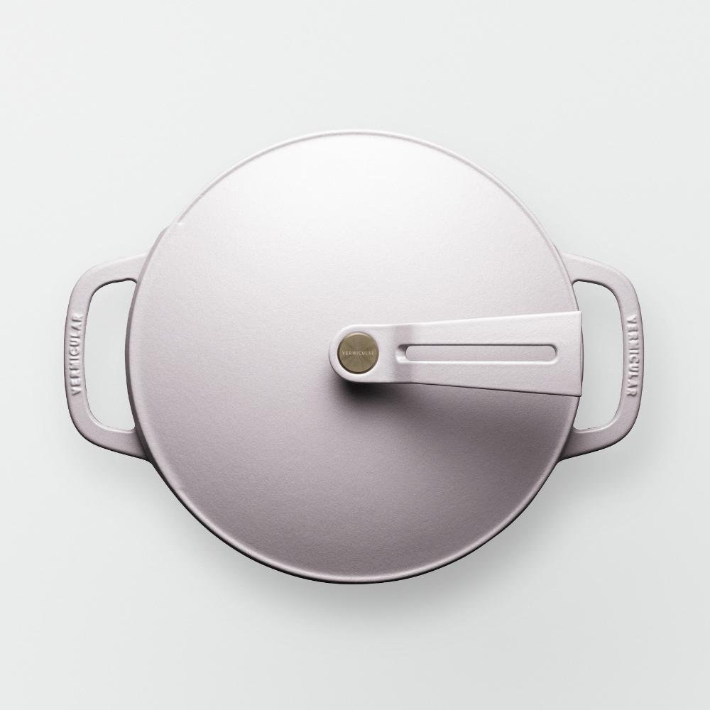 バーミキュラ オーブンポット2 22cm（マットクラウドピンク） | 鍋 なべ ホーロー鍋 調理器具 キッチン用品 VERMICULAR ガス火 ガス IH IH対応 エナメル加工 高級感 おしゃれ 無水調理 煮込み 蒸し 焼き 長持ち ギフト プレゼント 人気 おすすめ 送料無料